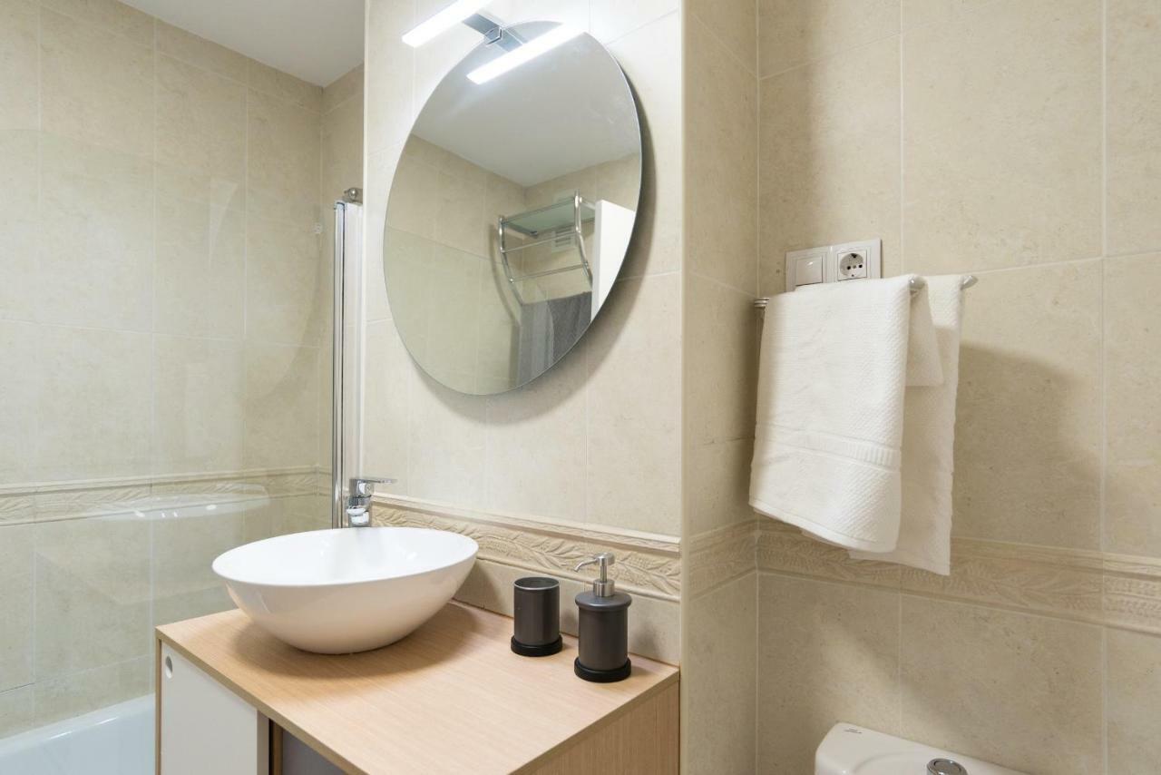 מאלגה Apartamentos Tucan מראה חיצוני תמונה